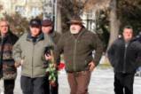 Стотици се поклониха пред тленните останки на Иван Ласкин