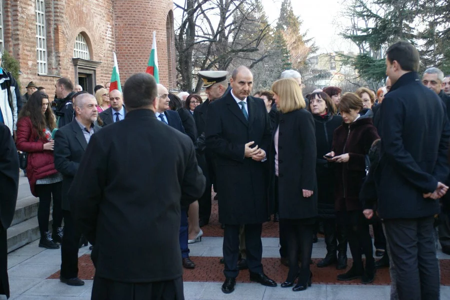 Литийно шествие и поклонение пред паметника на Васил Левски