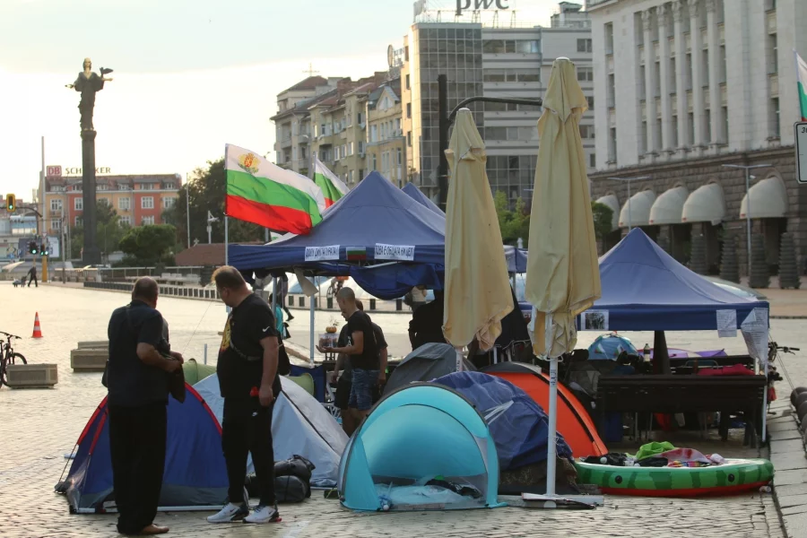 40 дни протести. Снимки: БГНЕС