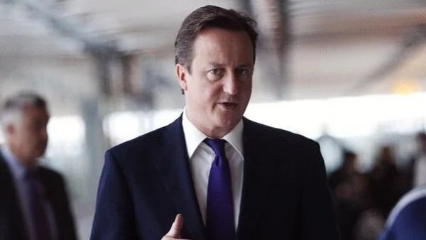 Камерън готви удар по шефските заплати