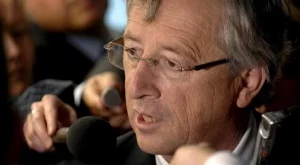 Юнкер: Ще браним рейтинга на фонда за стабилност