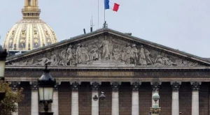 Франция: Няма драма в понижението на рейтинга