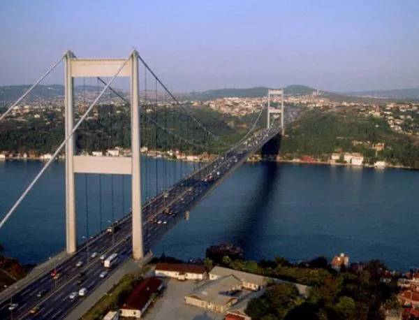 Турция ще построи със собствени ресурси трети мост над Босфора