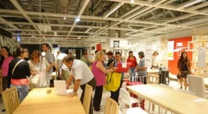 ИКЕА  продава и печели повече