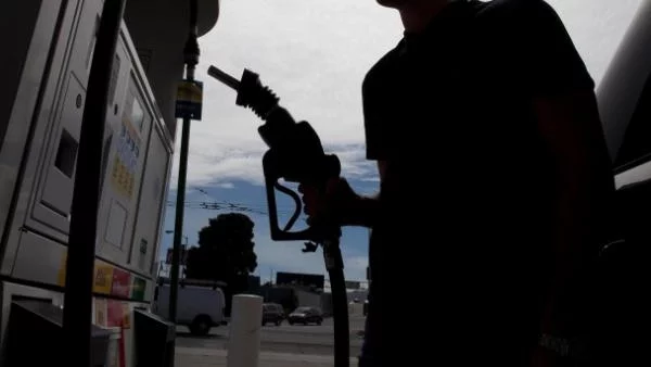 Гърция губи милиарди от нелегална търговия с горива