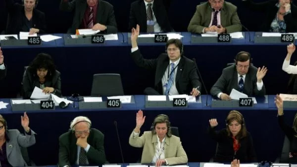 ЕП иска фокус върху ръста