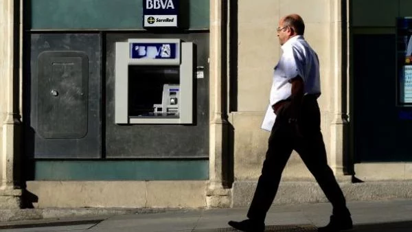 Испания затъва все повече