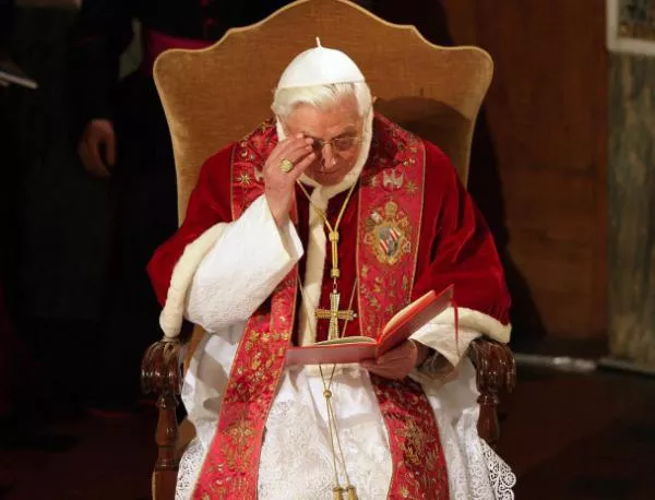 Готвeл се атентат срещу папата