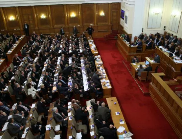 Над 60 депутати искат анкетна комисия за Цветанов