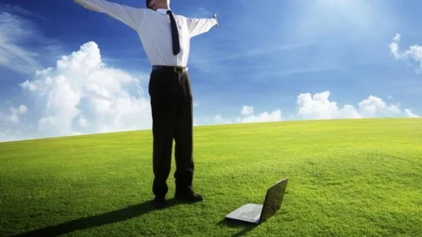 Все повече фирми декларират данъци онлайн