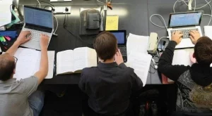 Търговията с компютри пада стремително