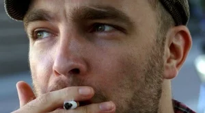 Джон Дали приветства забраната за пушене на закрито