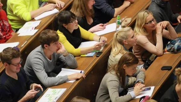 Париж е най-добрият град за студенти в света