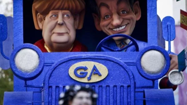 Кризата дефилира по карнавалите