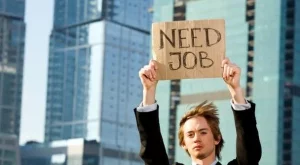 Глад за експерти на фона на растяща безработица