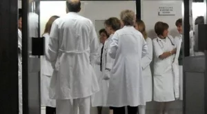 Здравеопазването е наполовина сиво