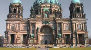 2012/02/27/0700035001380584437