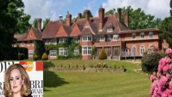 В новия дом на Адел