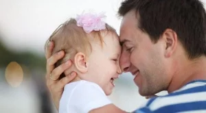 Все повече бащи взимат отпуск по майчинство