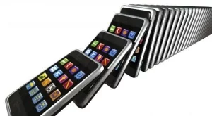 Смарфонът бие класическия мобилен