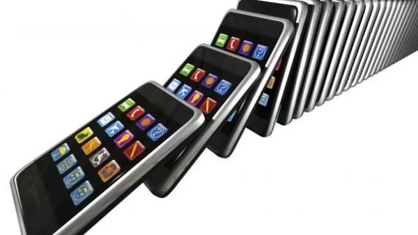 Смарфонът бие класическия мобилен