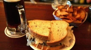 Островът спира рекламите на слаб алкохол