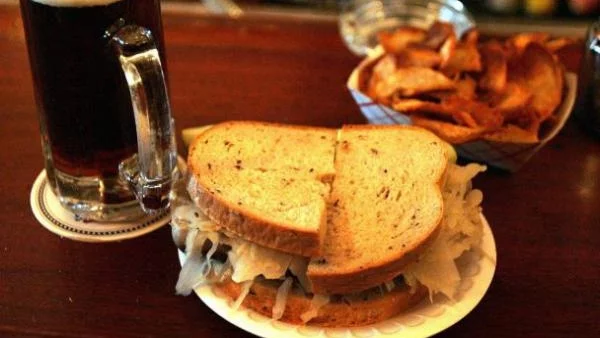 Островът спира рекламите на слаб алкохол