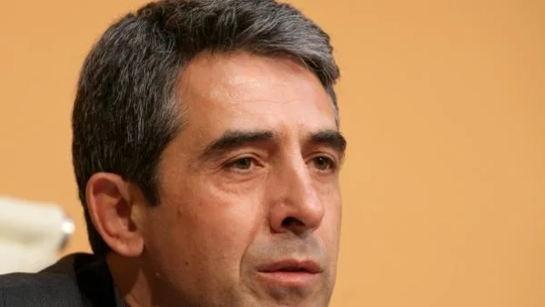 Плевнелиев: Само либерализацията ще натисне цените на горивата