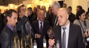 2012/03/15/0618042001380583492