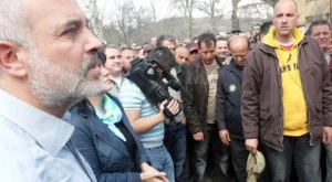 2012/03/27/0270945001380582856