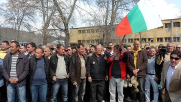 Проблемът "Горубсо-Мадан" решен, в Кърджали бунтът продължава 