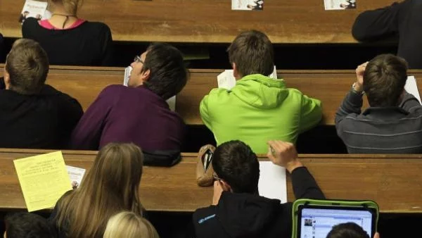 80% от гимназистите сами вземат решение къде да следват