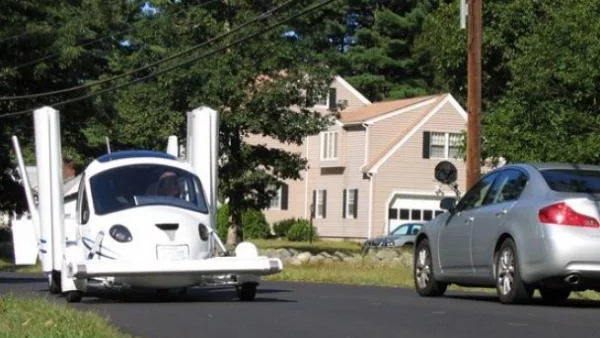 Първи успешен тестов полет на летяща кола