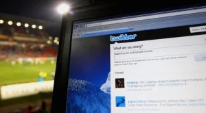 Туитър ще съди спамери