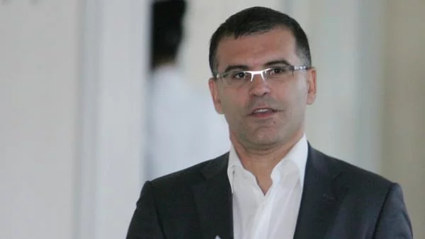 Дянков обеща заплати на металурзите до Великден