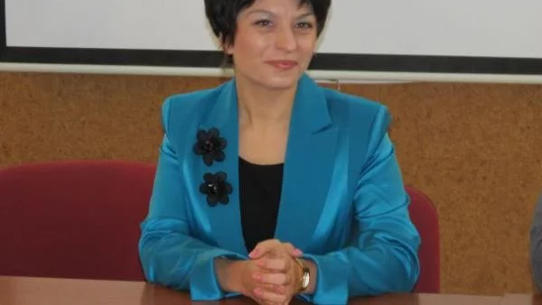 Атанасова обеща нови възможности за младите лекари