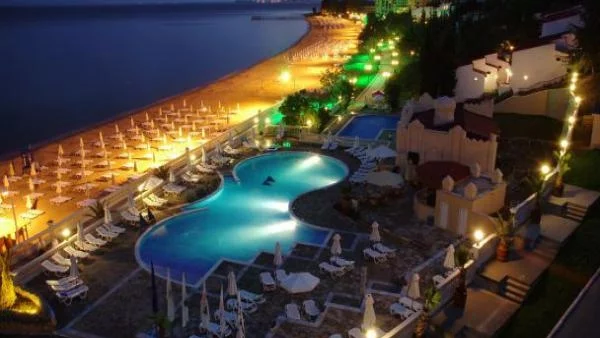 Туризмът иска корекции при още два налога