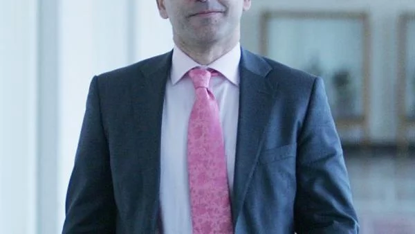 Дянков: Догодина пенсиите скачат задължително