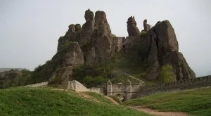 По-малко туристи посреща Белоградчик