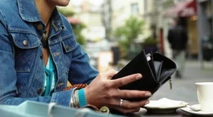 2012/04/17/0280397001380581815