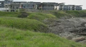 Събарят Златна перла