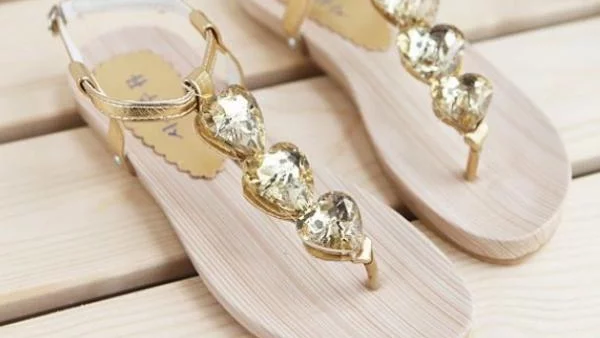 Ежедневни сандали под 50 лева