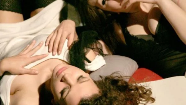 Кой води хоровода на любовта?