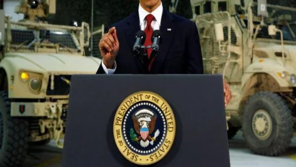 Обама - следващата жертва на дълговата криза?