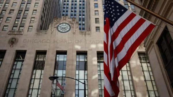 От Фед очакват американската икономика да расте умерено