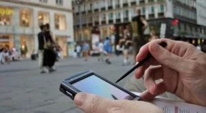 Смартфонът стана незаменимо средство при придвижване