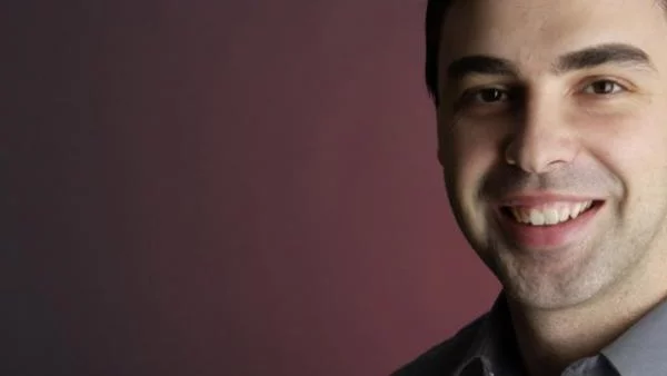 Гугъл завърши придобиването на Моторола 