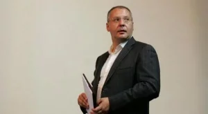 2012/05/27/0054272001380579975