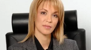 2012/05/28/0182312001380579908