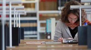 Едва 4% безработни сред завършилите Стопанския факултет на СУ